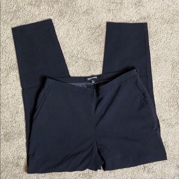Ellen Tracy Pants - Straight Fit Size 4 Black Dress Pants- Ellen Tracy